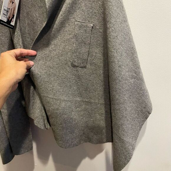 Top It Off The Keyhole Wrap Womens Gray Sweater Shawl OS Open Front Knit NWT - Picture 5 of 9